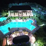 Ioannou Hotel 4*